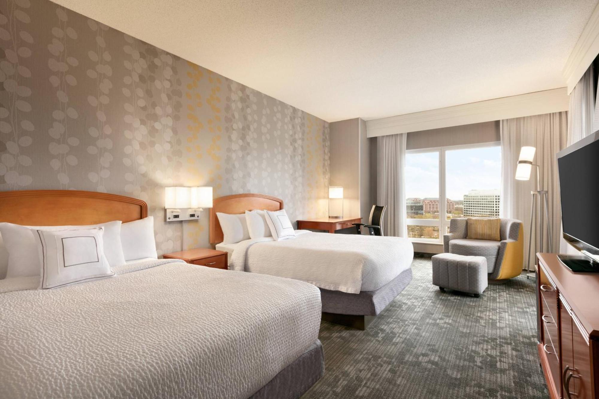 Courtyard By Marriott Tysons Mclean Hotell Tysons Corner Exteriör bild