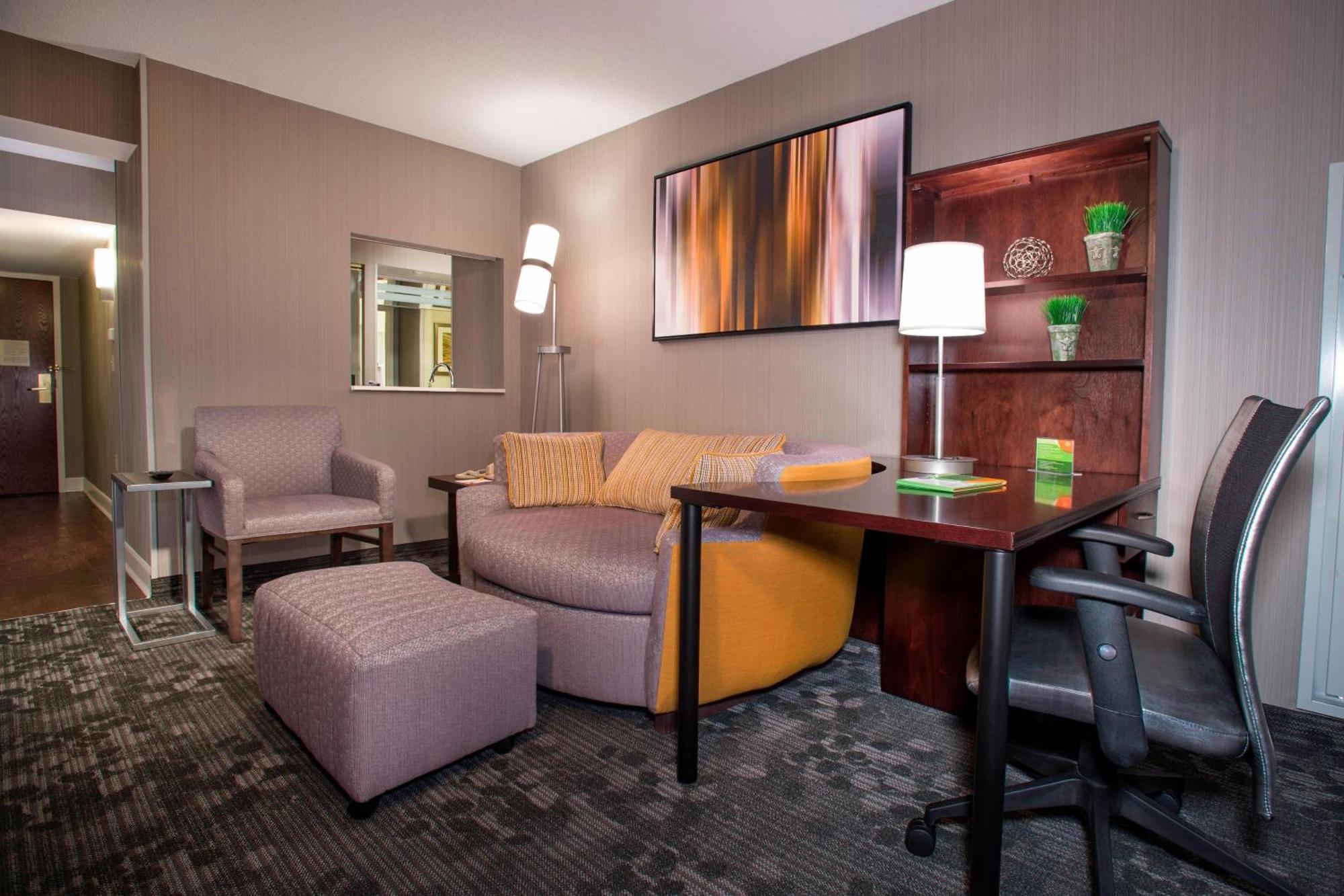 Courtyard By Marriott Tysons Mclean Hotell Tysons Corner Exteriör bild